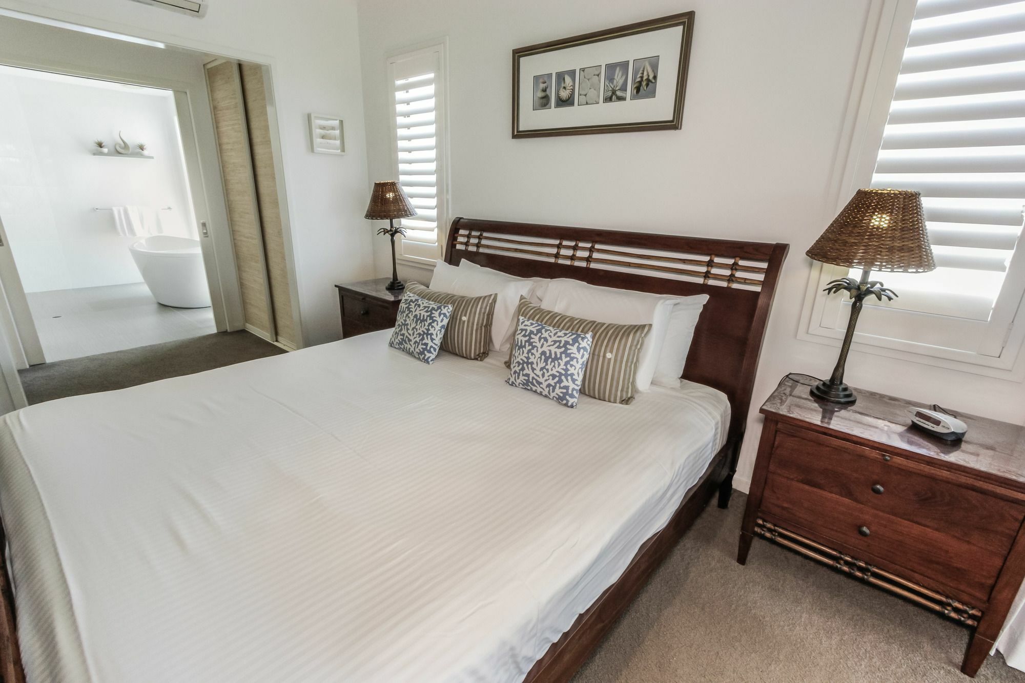 Island Views Beachfront Apartments Palm Cove Exterior foto
